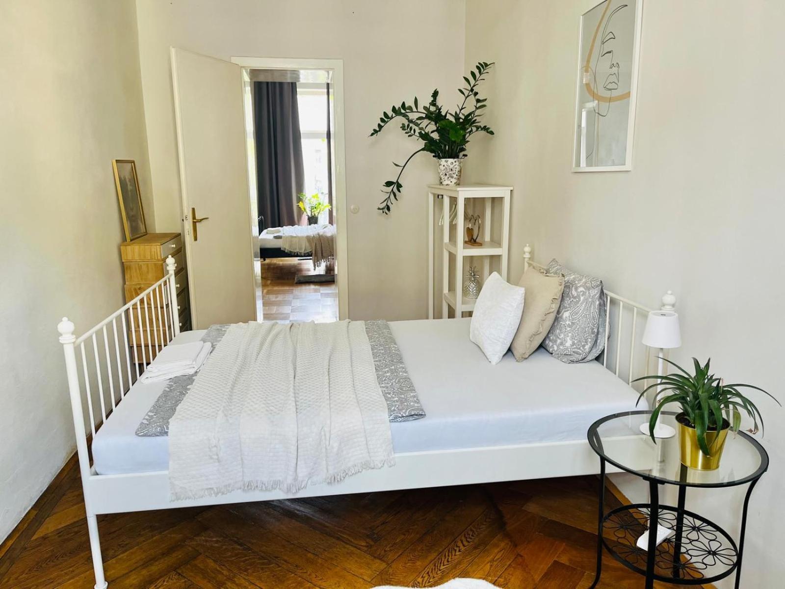 Beautiful City Centre Apartment 비엔나 외부 사진